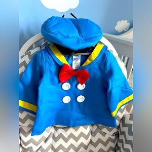 Brand New Authentic Donald Costume